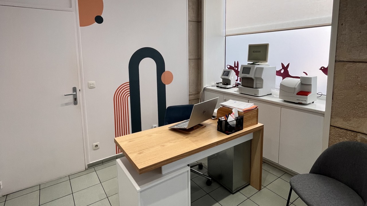 Le bureau de la seconde salle de consultation